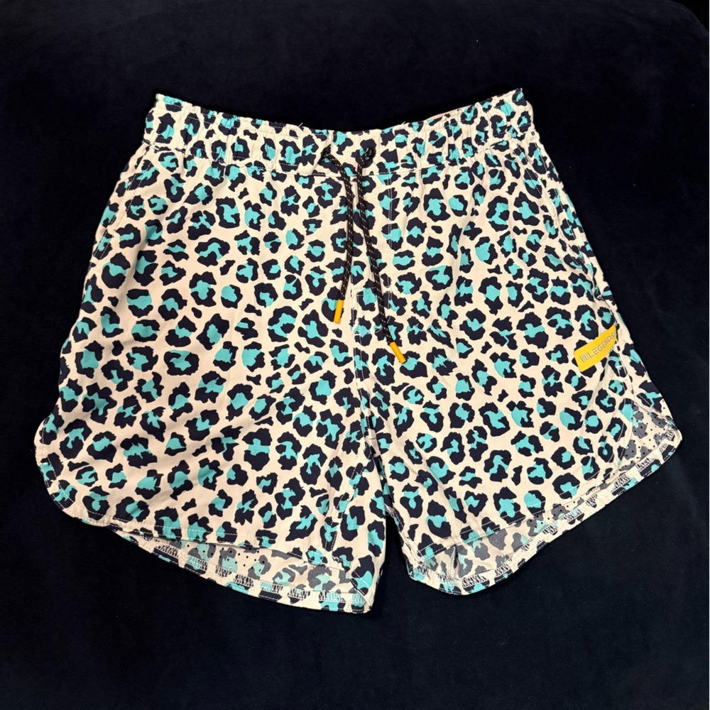 Medium LEGENDS workout shorts white/blue leopard print - like new. 5” inseam.